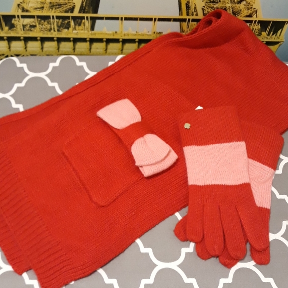 kate spade Accessories - Kate Spade scarf and gloves